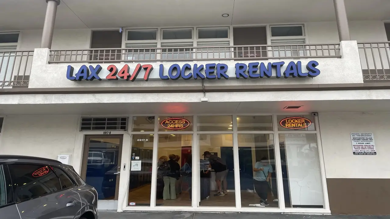 Lax 24 7 Locker Rentals
