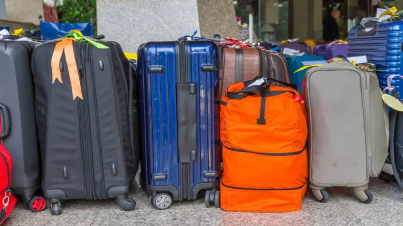 Operating Hours Of Luggage Storage Services At Singapore Airport