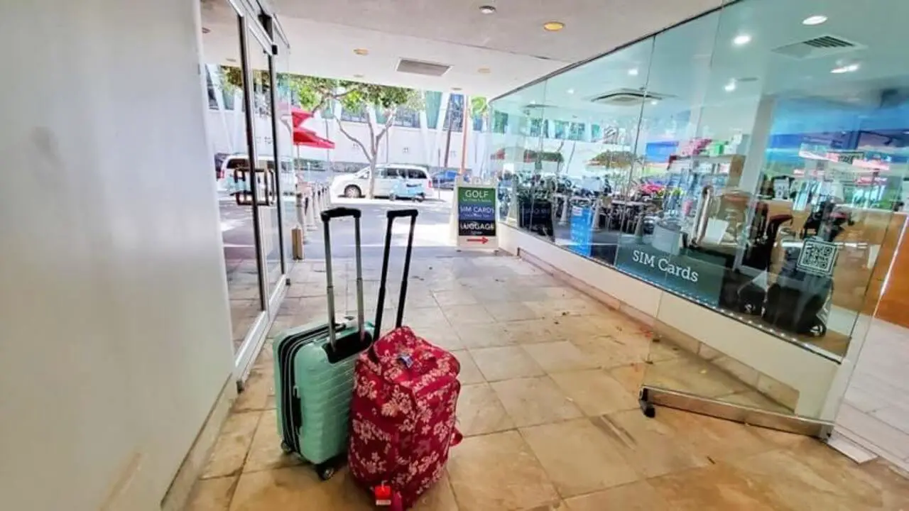 The Process Of Storing And Retrieving Luggage At Honolulu Airport