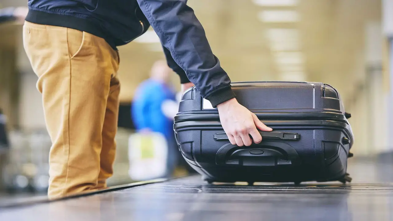 Can You Buy Luggage At The Airport - Full Discussion
