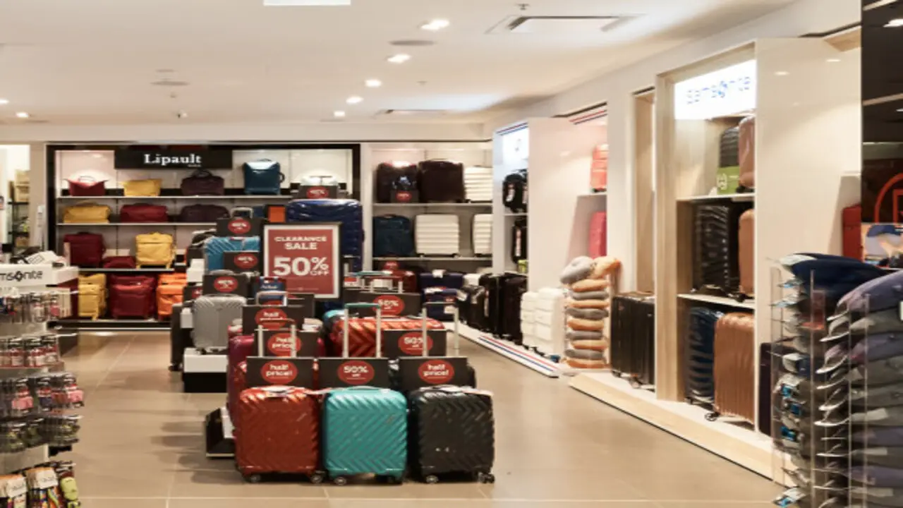  Different Types Of Luggage Shops Available At The Airport