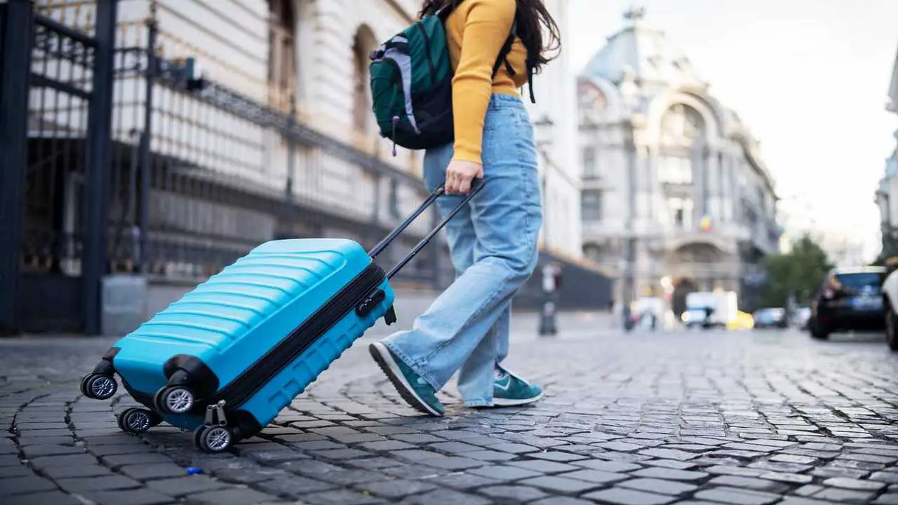 Drawbacks Of Using A Suitcase For Carry-On Luggage
