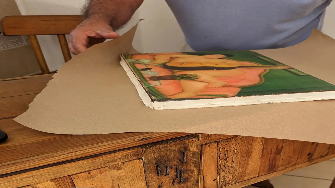Key Tips For Safely Transporting Paintings On A Plane